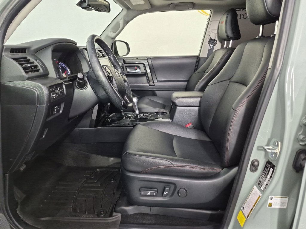 Used 2023 Toyota 4Runner TRD Off-Road Premium w/ Moonroof Package AWD/4WD image 17