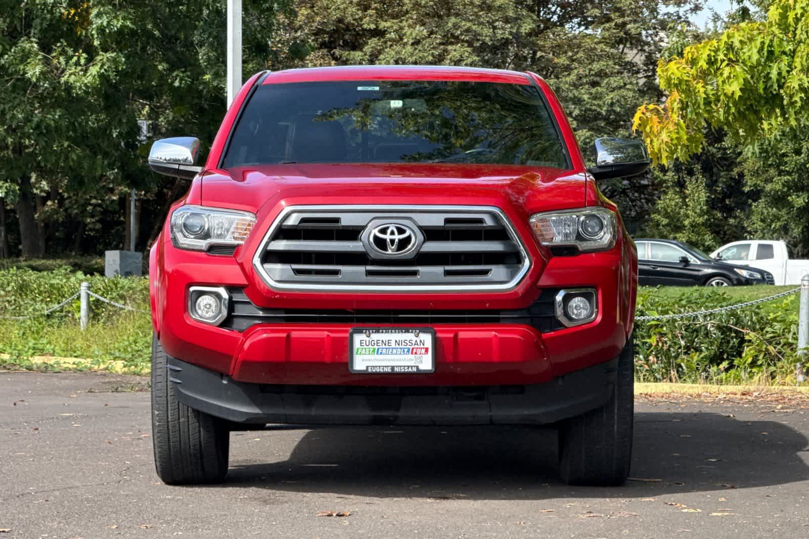 Used 2016 Toyota Tacoma Limited w/ Towing Package AWD/4WD image 10