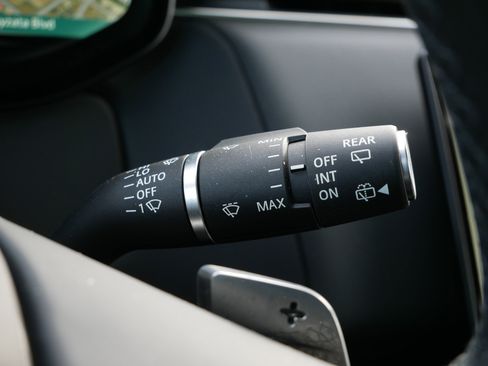 Used 2025 Land Rover Range Rover Sport Dynamic SE image 24