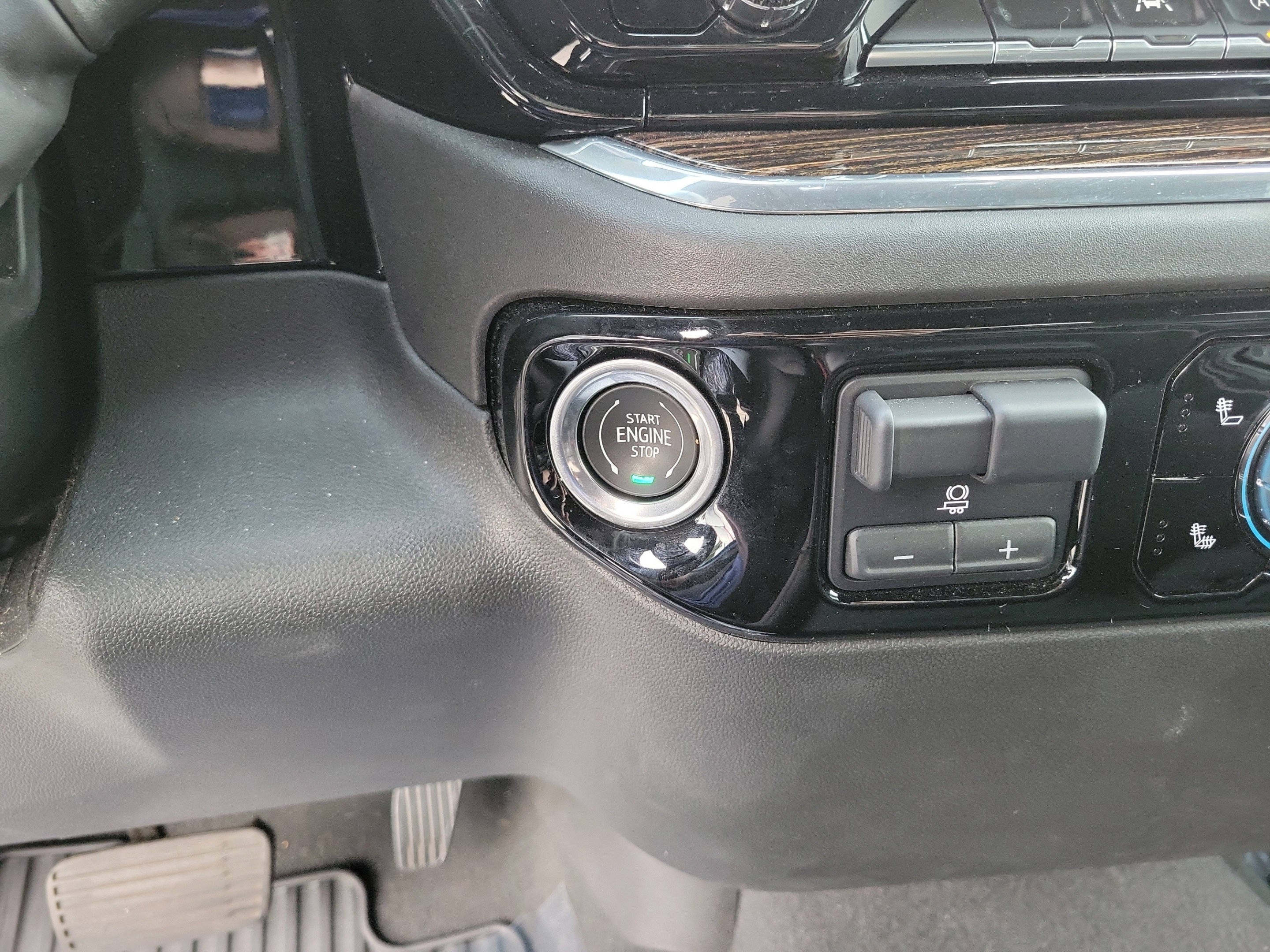 Used 2024 GMC Sierra 1500 Elevation RWD image 20