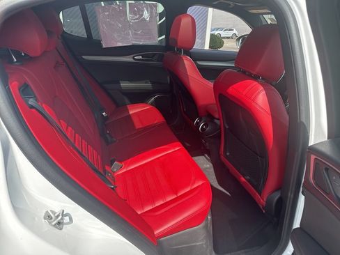 Used 2023 Alfa Romeo Stelvio Veloce AWD/4WD image 60