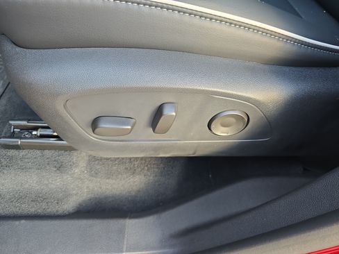 Used 2026 Buick Enclave Preferred w/ Power Package AWD/4WD image 29