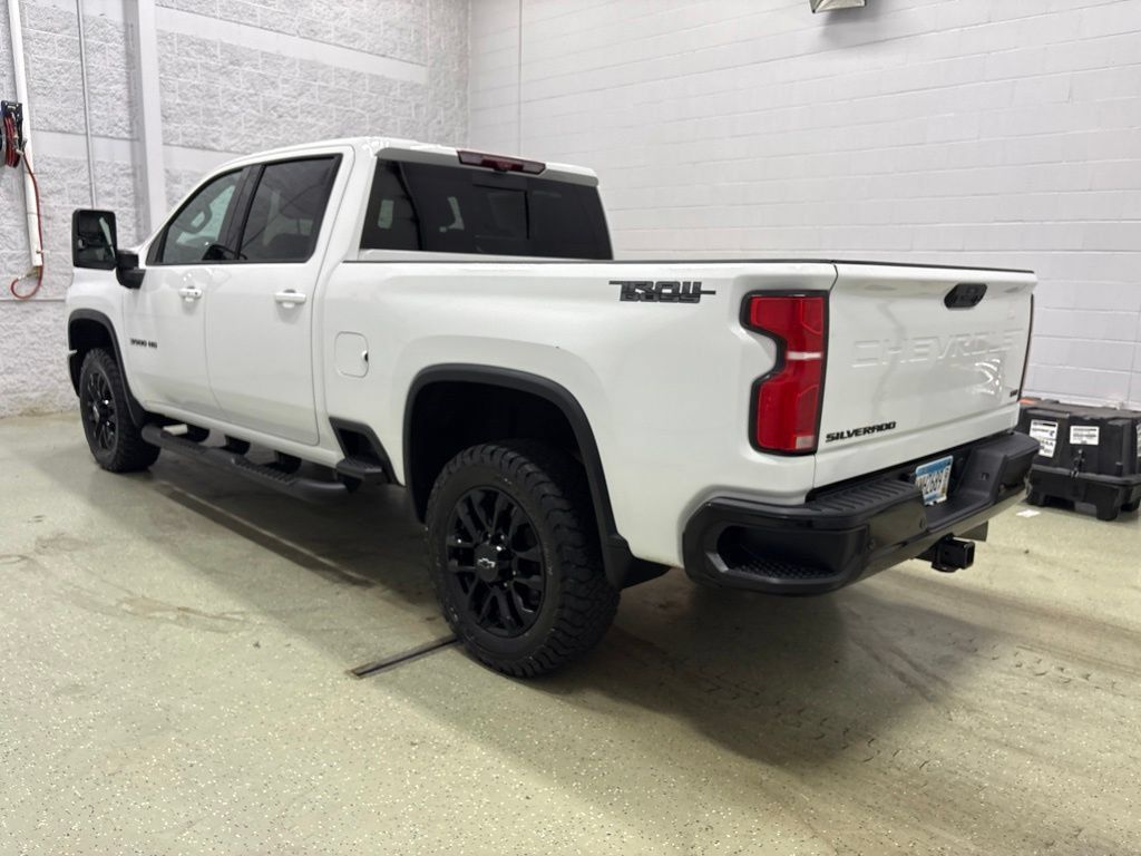 Used 2025 Chevrolet Silverado 3500 LTZ w/ LTZ Plus Package AWD/4WD image 7