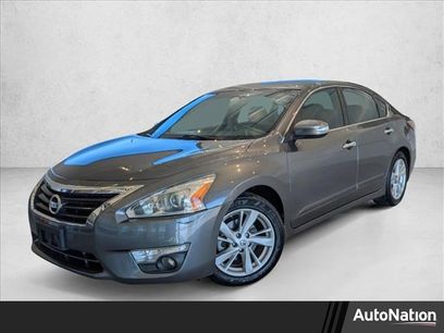Used 2015 Nissan Altima 2.5 SV w/ Convenience Package