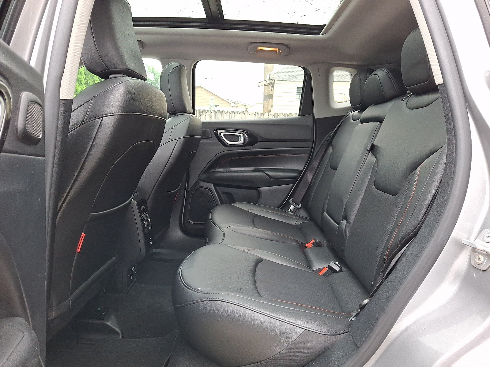 Used 2022 Jeep Compass Trailhawk w/ Sun and Sound Group AWD/4WD image 10