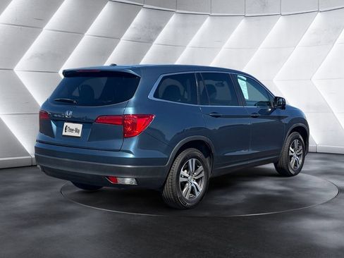 Used 2018 Honda Pilot EX image 5