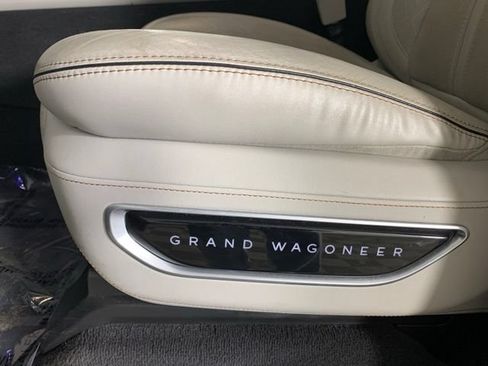 Used 2023 Jeep Grand Wagoneer Series II AWD/4WD image 24