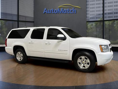 Used 2010 Chevrolet Suburban LT w/ Luxury Package image 13