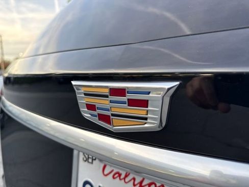 Used 2022 Cadillac XT6 Premium Luxury image 32