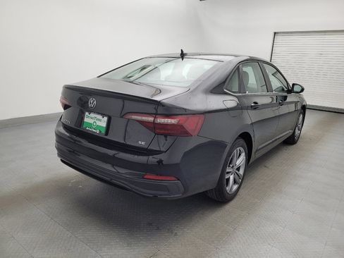 Used 2024 Volkswagen Jetta SE image 9