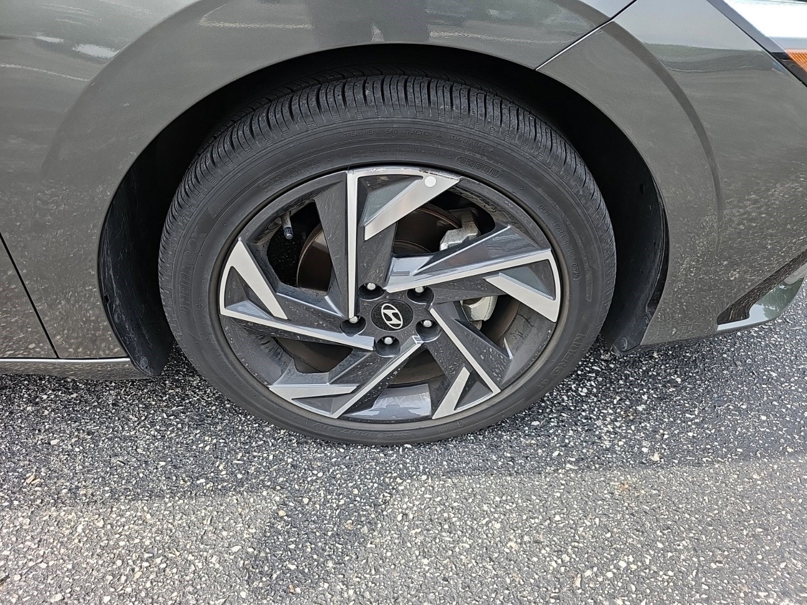 Used 2025 Hyundai Elantra SEL FWD image 9