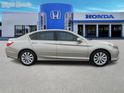 Used 2015 Honda Accord EX image 8