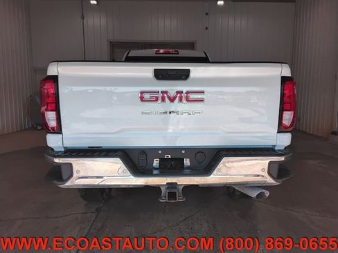 Used 2025 GMC Sierra 2500 Pro w/ 1SA Pro Safety Plus Package AWD/4WD image 8