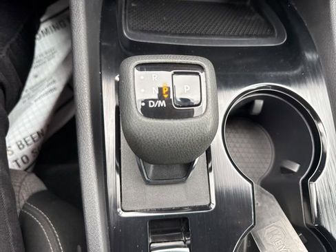 Used 2022 Nissan Rogue S image 18