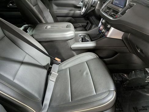 Used 2023 GMC Yukon SLT w/ SLT Premium Package AWD/4WD image 32