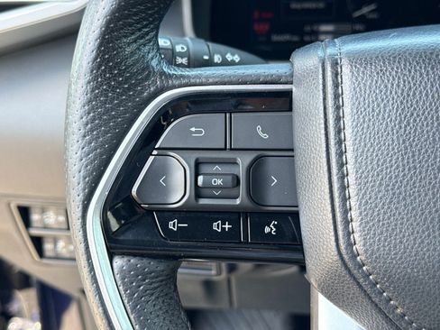 Used 2023 Toyota Tundra Platinum AWD/4WD image 31