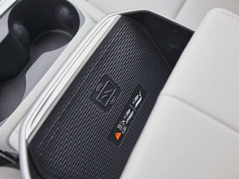 New 2026 GMC Terrain Denali w/ LPO, Floor Liner Package image 24