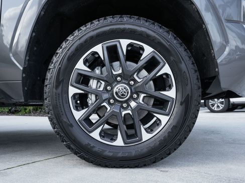 Used 2024 Toyota Tundra Limited image 27