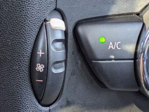 Used 2012 MINI Cooper Clubman S image 35