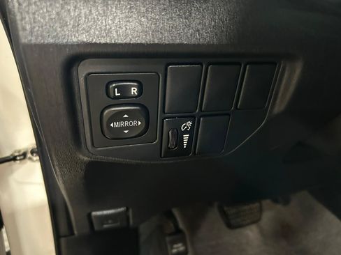 Used 2013 Toyota Prius Four FWD image 11