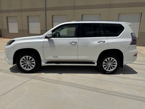 Used 2023 Lexus GX 460 Premium AWD/4WD image 7