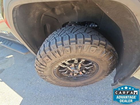 Used 2023 GMC Sierra 3500 AT4 w/ AT4 Preferred Package AWD/4WD image 30