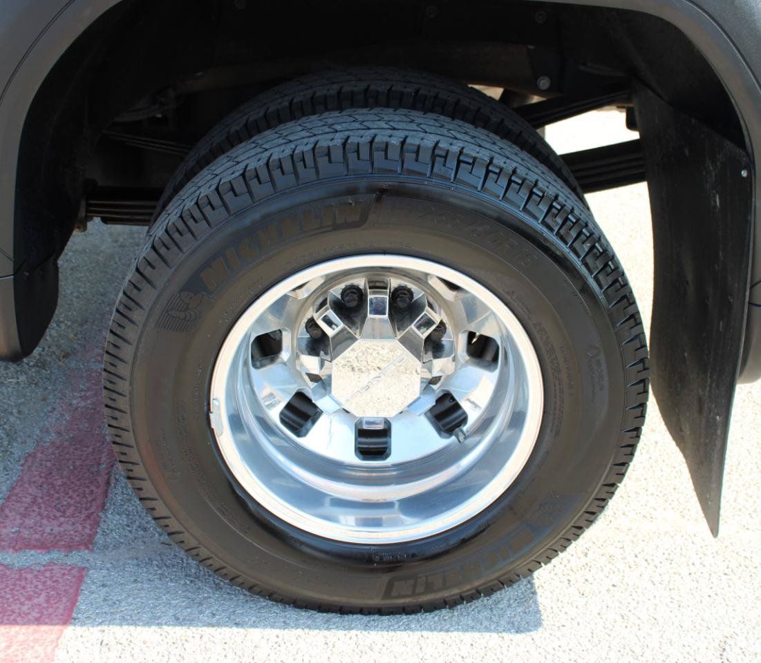 Used 2026 GMC Sierra 3500 Denali w/ Denali Reserve Package AWD/4WD image 8