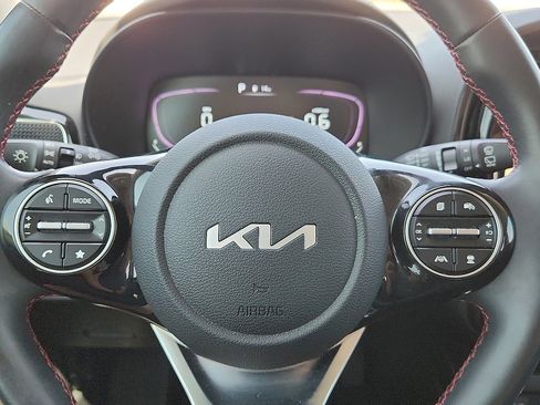 Used 2023 Kia Soul GT-Line w/ GT-Line Technology Package image 11
