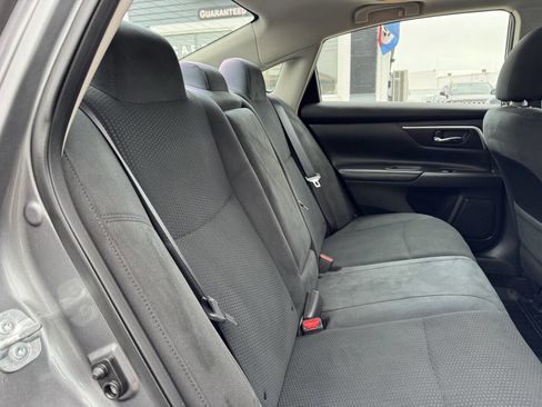 Used 2015 Nissan Altima 2.5 SV w/ Convenience Package FWD image 29