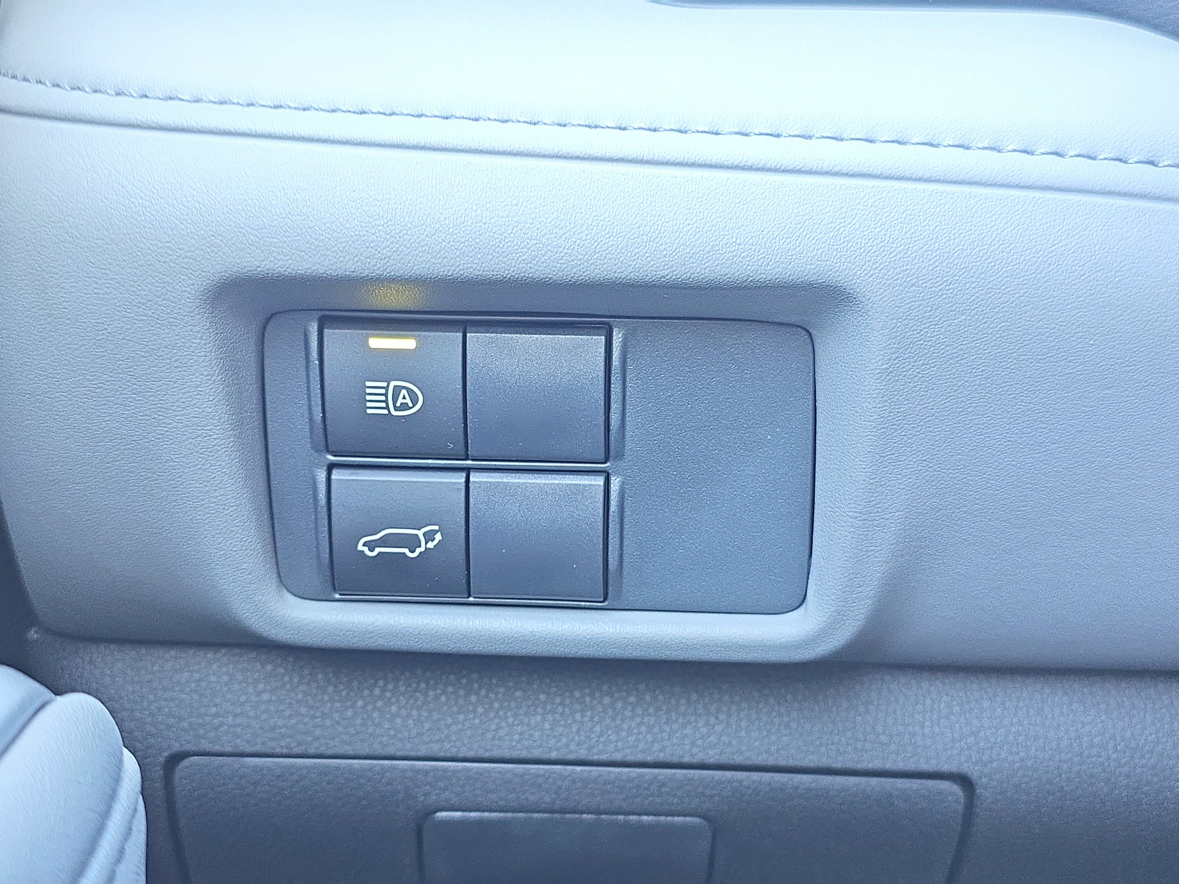 Used 2025 Toyota Highlander XLE AWD/4WD image 23
