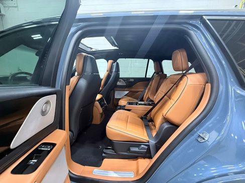 Used 2025 Lincoln Aviator Black Label image 38