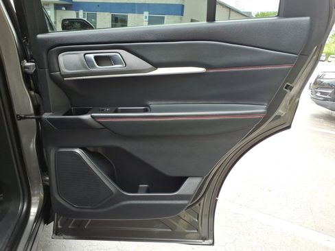 Certified 2025 Ford Explorer ST-Line w/ ST-Line Street Pack AWD/4WD image 27