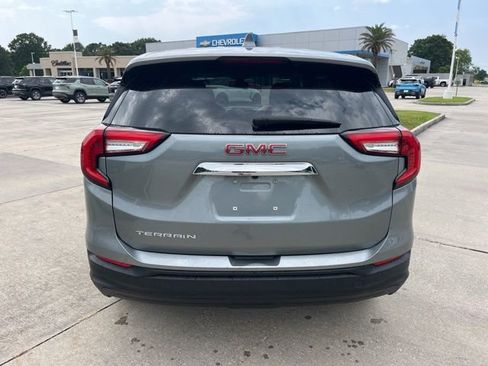 Used 2024 GMC Terrain SLE FWD image 5