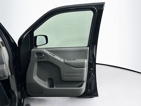Used 2020 Nissan Frontier SV w/ Midnight Edition Floor Mats AWD/4WD image 30