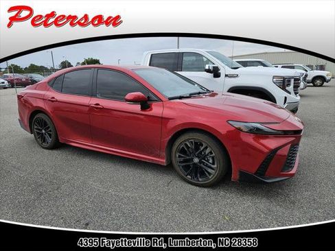 Certified 2025 Toyota Camry SE FWD image 1