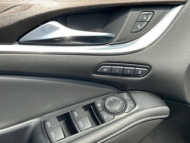 Used 2024 Buick Enclave Avenir w/ Avenir Technology Package FWD image 18