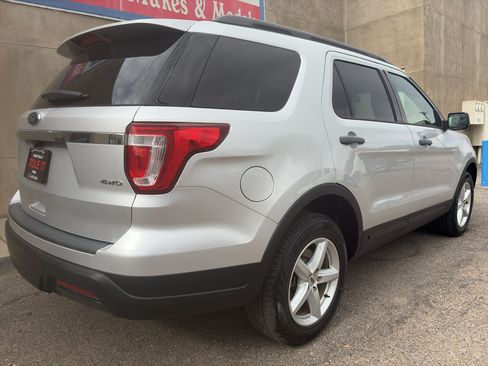 Used 2018 Ford Explorer 4WD image 5