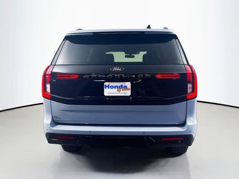 Used 2025 Ford Expedition Tremor image 8