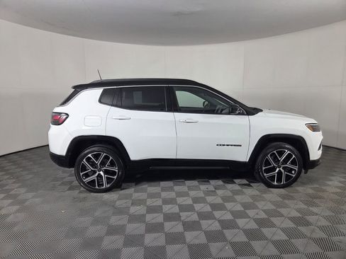 Certified 2025 Jeep Compass Limited w/ Elite Group image 5