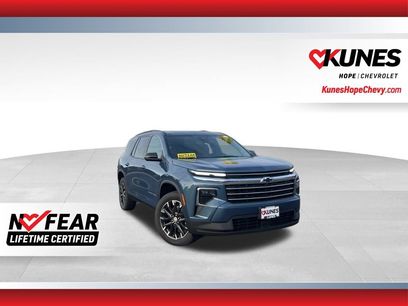 New 2026 Chevrolet Traverse LT w/ Sun and Wheel Package