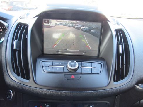 Used 2019 Ford Escape SE AWD/4WD image 40