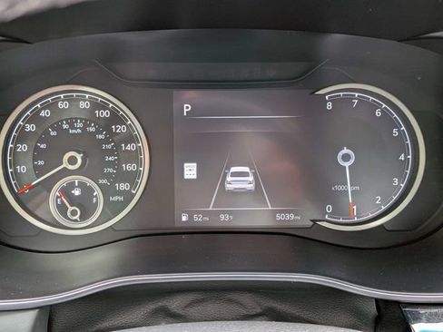 Used 2026 Genesis G70 2.5T RWD image 30