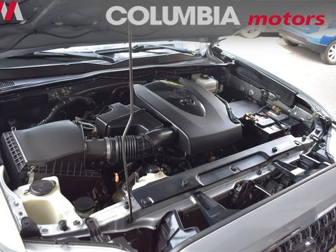 Used 2018 Toyota Tacoma TRD Off-Road image 32