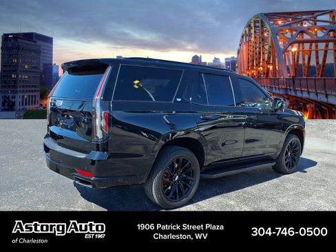Used 2024 Cadillac Escalade Sport Platinum w/ LPO, ONYX Package AWD/4WD image 3