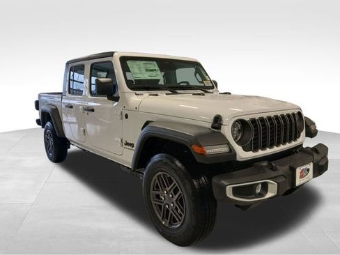 New 2026 Jeep Gladiator Sport AWD/4WD image 7