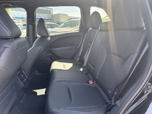 New 2025 Subaru Forester Limited image 31