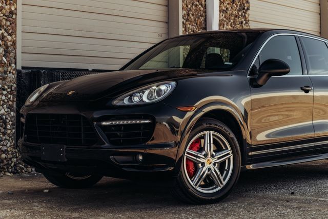 Used 2012 Porsche Cayenne Turbo AWD/4WD image 33
