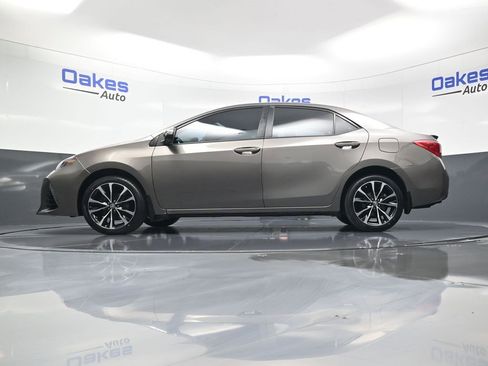 Used 2018 Toyota Corolla SE image 37