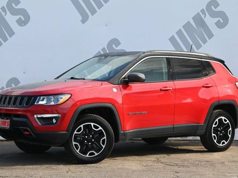 Used 2017 Jeep Compass Trailhawk w/ Leather Interior Group AWD/4WD image 1
