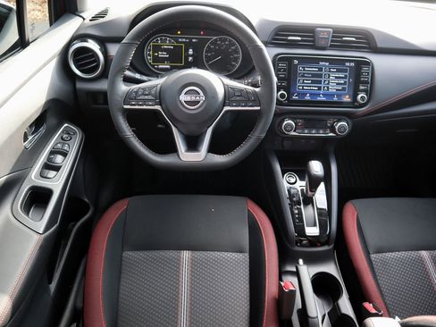 New 2025 Nissan Versa SR w/ Trunk Package image 11